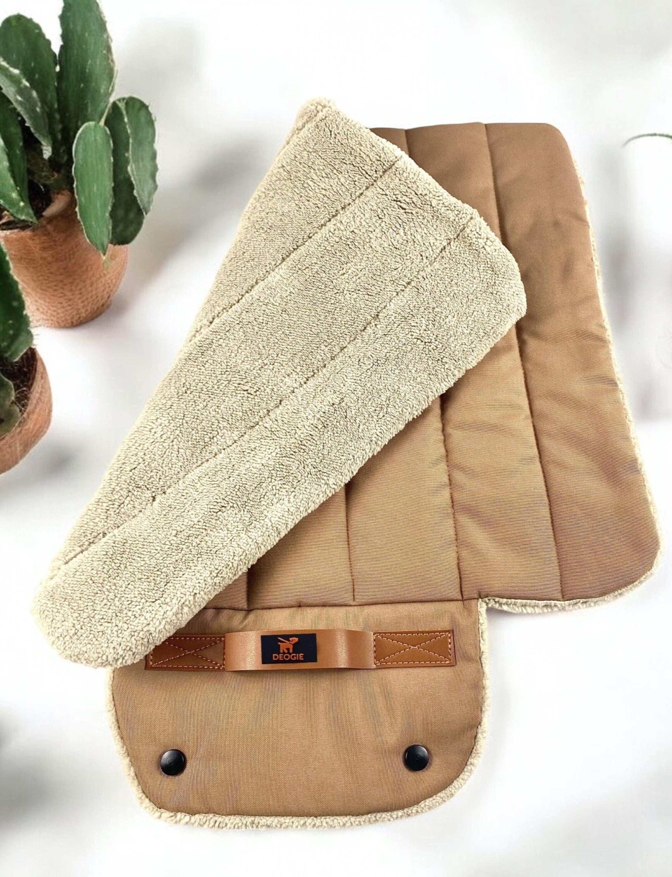 Roll up Travel Dog Mat: Handmade Cotton, Stain & Water-Resistant